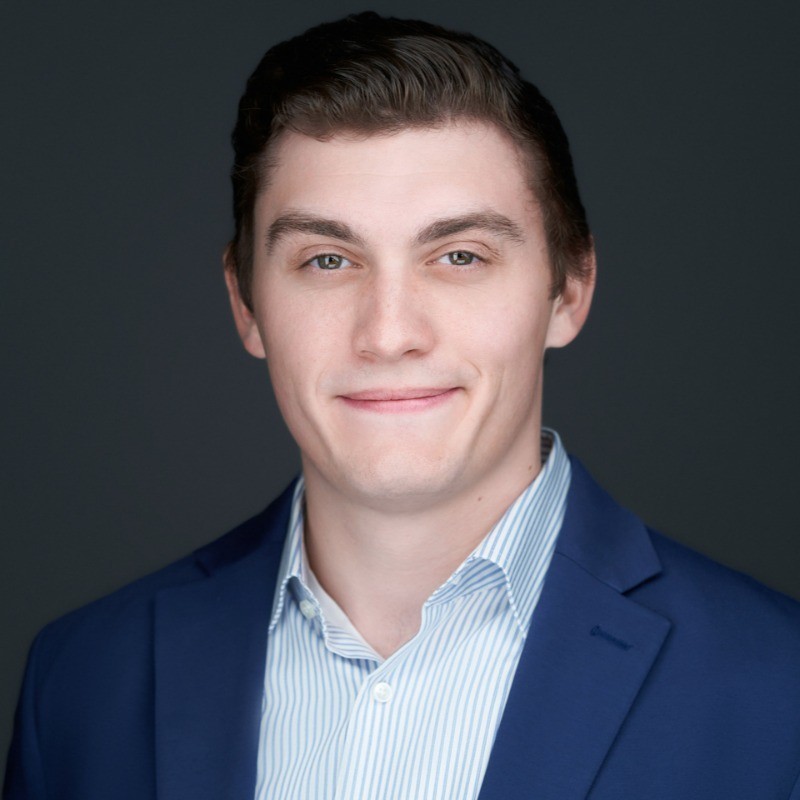 Headshot Ryan Strachan